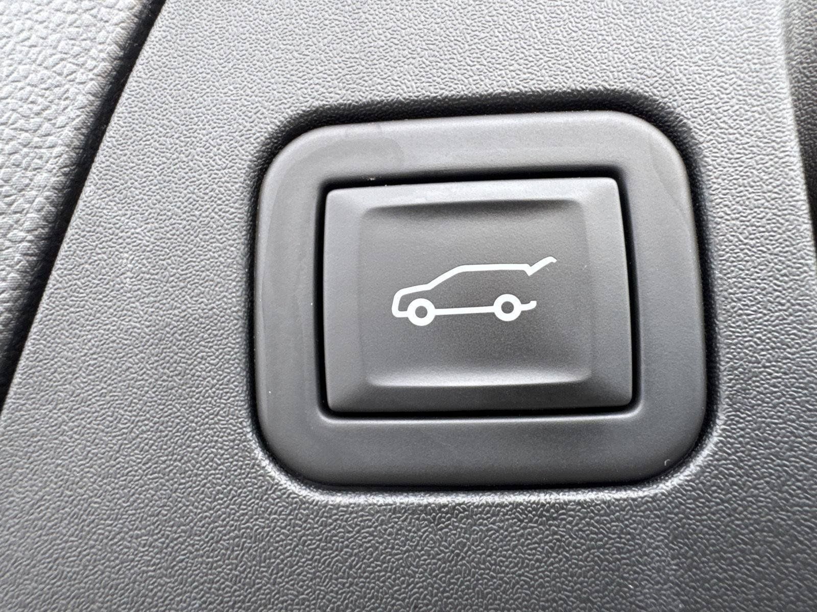 Used 2023 Buick Envision Preferred FWD image 14