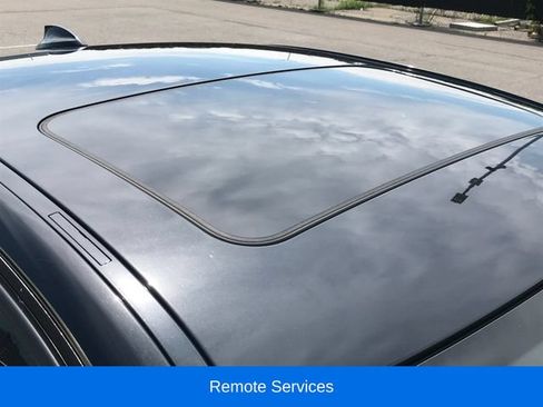 Used 2017 BMW 330i xDrive Sedan AWD/4WD image 13