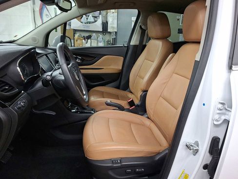 Used 2019 Buick Encore Essence w/ Experience Buick Package AWD/4WD image 9