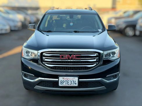 Used 2017 GMC Acadia SLT FWD image 3