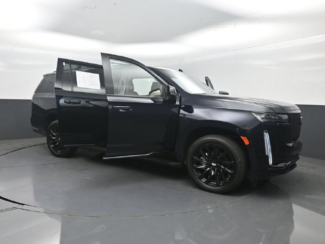 Used 2022 Cadillac Escalade ESV Sport w/ LPO, ONYX Package AWD/4WD image 44