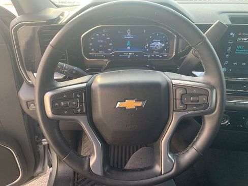 Used 2024 Chevrolet Silverado 1500 LT image 21
