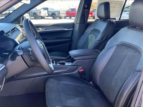 New 2026 Jeep Grand Cherokee image 9