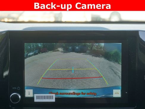 Used 2025 Toyota Camry LE FWD image 6