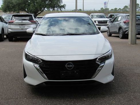 Used 2024 Nissan Sentra SV FWD image 7