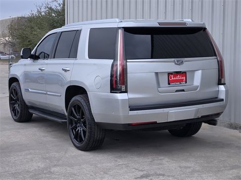 Used 2017 Cadillac Escalade Luxury image 10
