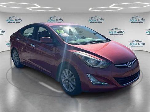 Used 2015 Hyundai Elantra SE w/ Option Group 02 FWD image 3