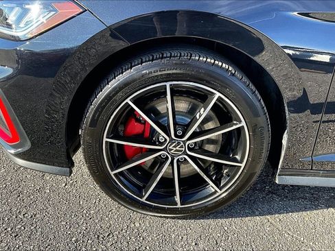 Used 2025 Volkswagen Jetta GLI Autobahn image 12