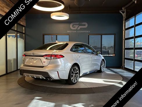 Used 2021 Toyota Corolla SE FWD image 3