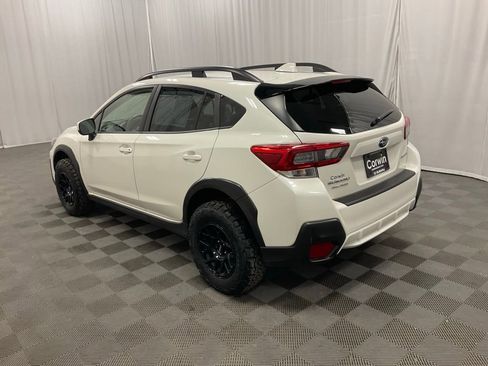 Used 2023 Subaru Crosstrek 2.0i Premium image 3
