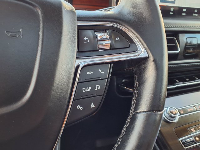 Certified 2022 Lincoln Nautilus Reserve w/ Luxury Package FWD image 16
