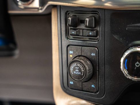 Certified 2025 Ford F150 King Ranch w/ FX4 Off-Road Package AWD/4WD image 33
