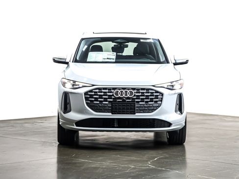 New 2025 Audi Q5 Premium Plus image 2