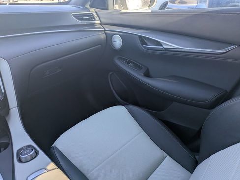 Used 2025 INFINITI QX55 Essential image 17