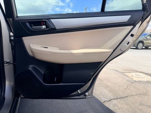Used 2018 Subaru Outback 2.5i Premium image 25