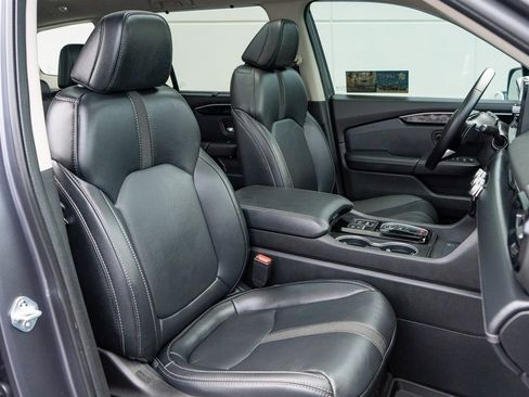 Used 2024 Honda Pilot Touring image 24