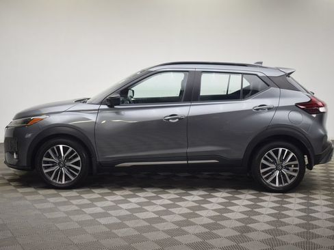 Used 2021 Nissan Kicks SR w/ SR Premium Package FWD image 11