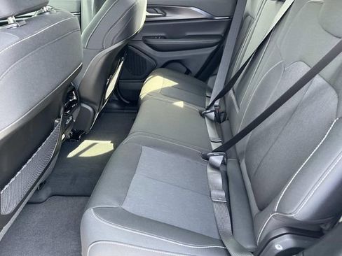 New 2026 Jeep Grand Cherokee Laredo image 19