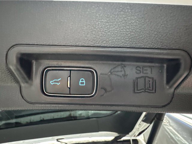 Used 2021 Ford Explorer XLT w/ Class III Trailer Tow Package AWD/4WD image 21