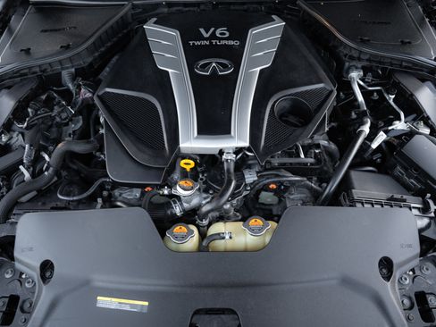 Used 2018 INFINITI Q50 Luxe w/ Essential Package (3.0T Luxe) image 33