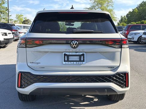 New 2026 Volkswagen Tiguan SEL R-Line AWD/4WD image 4