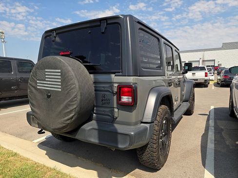 Used 2020 Jeep Wrangler Unlimited Sport AWD/4WD image 3