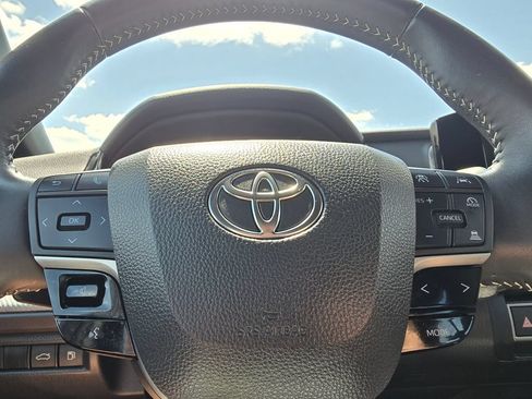 Used 2025 Toyota Camry SE AWD/4WD image 20