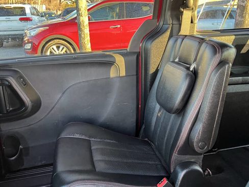 Used 2018 Dodge Grand Caravan GT image 16