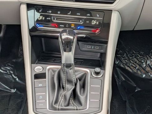 New 2026 Volkswagen Jetta SE FWD image 20