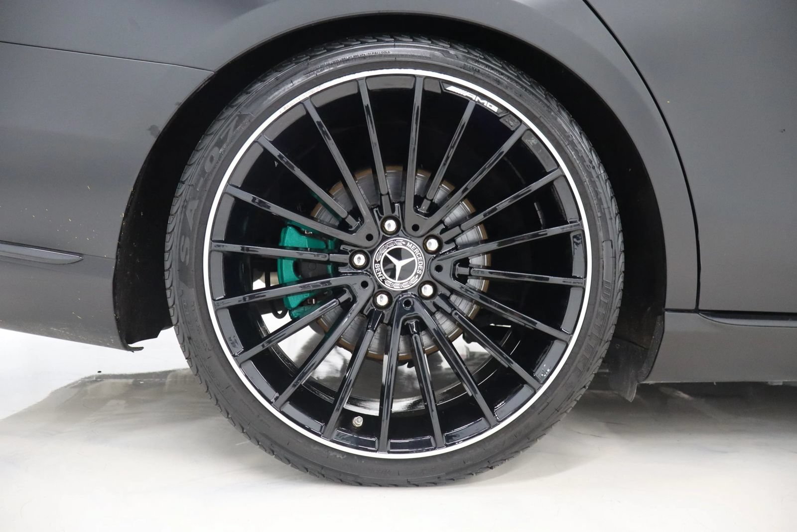 Used 2017 Mercedes-Benz E 300 4MATIC image 9