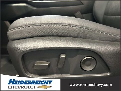 Used 2026 Chevrolet Equinox LT w/ Convenience Package II image 14