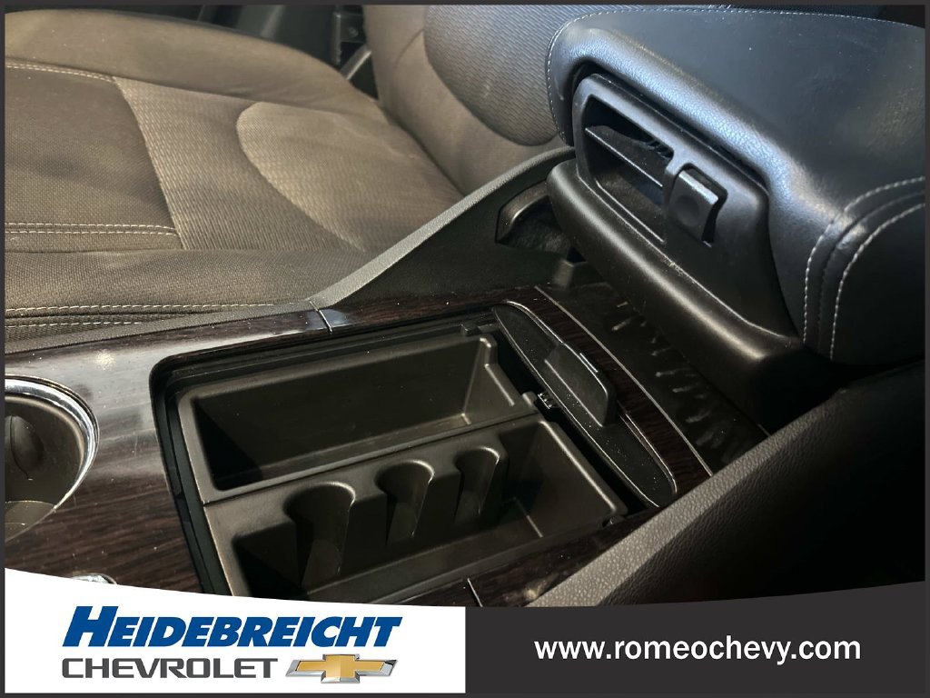Used 2017 Chevrolet Traverse LT w/ Style and Technology Package AWD/4WD image 30