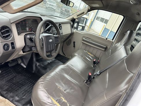 Used 2010 Ford F350 XL image 9