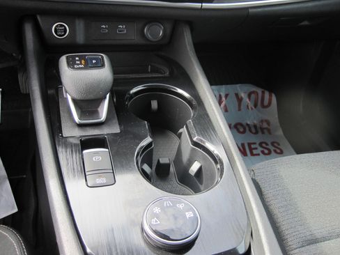 Used 2021 Nissan Rogue S image 15