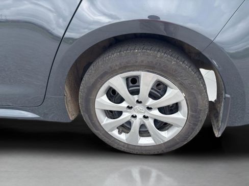 Used 2025 Toyota Corolla LE FWD image 37