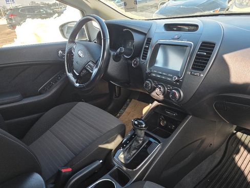 Used 2018 Kia Forte S w/ S Technology Plus Package image 6