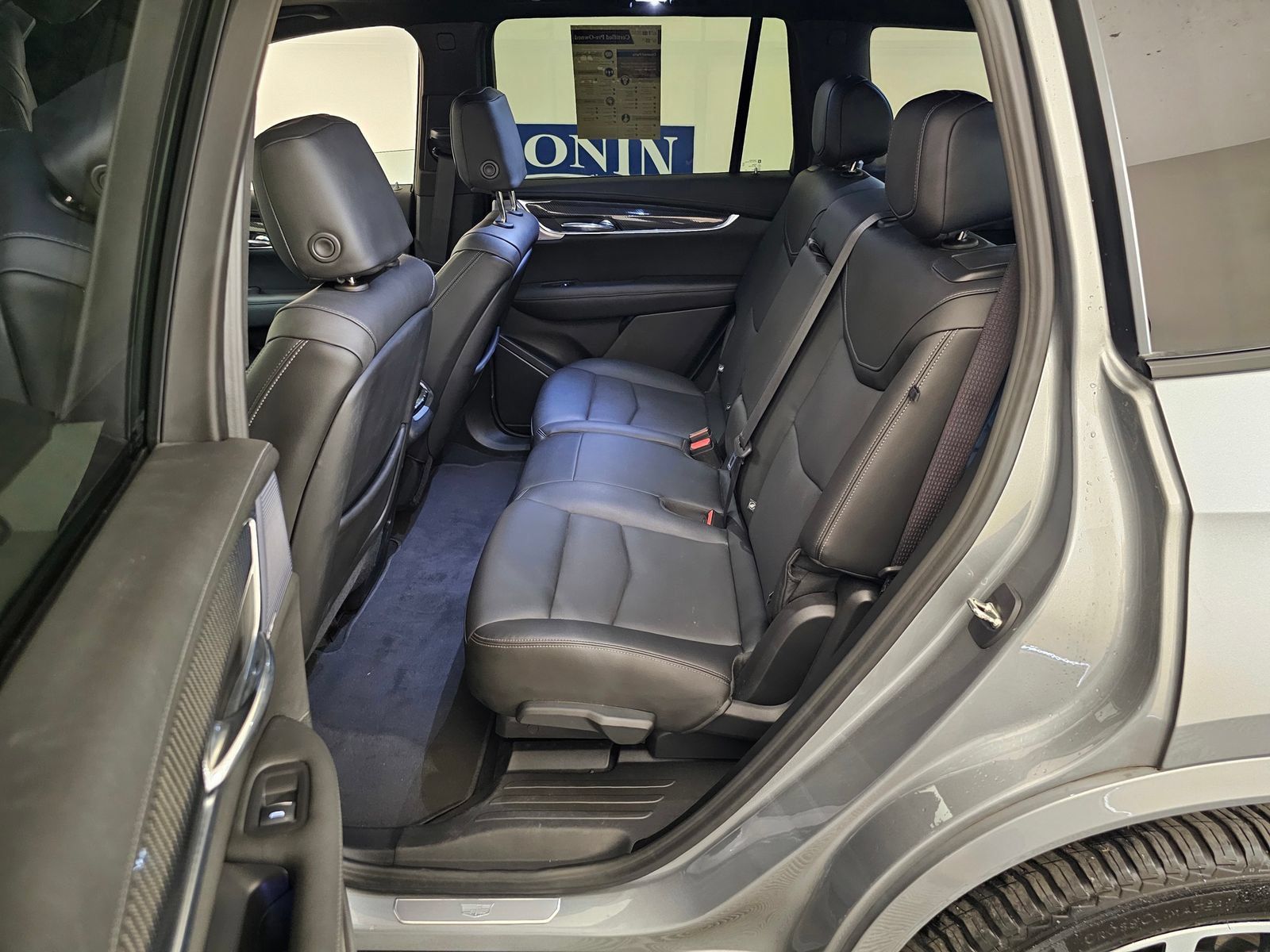 Used 2024 Cadillac XT6 Sport w/ Technology Package AWD/4WD image 19