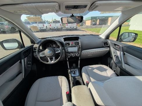 Used 2017 Subaru Forester 2.5i Premium w/ All-Weather Package AWD/4WD image 6