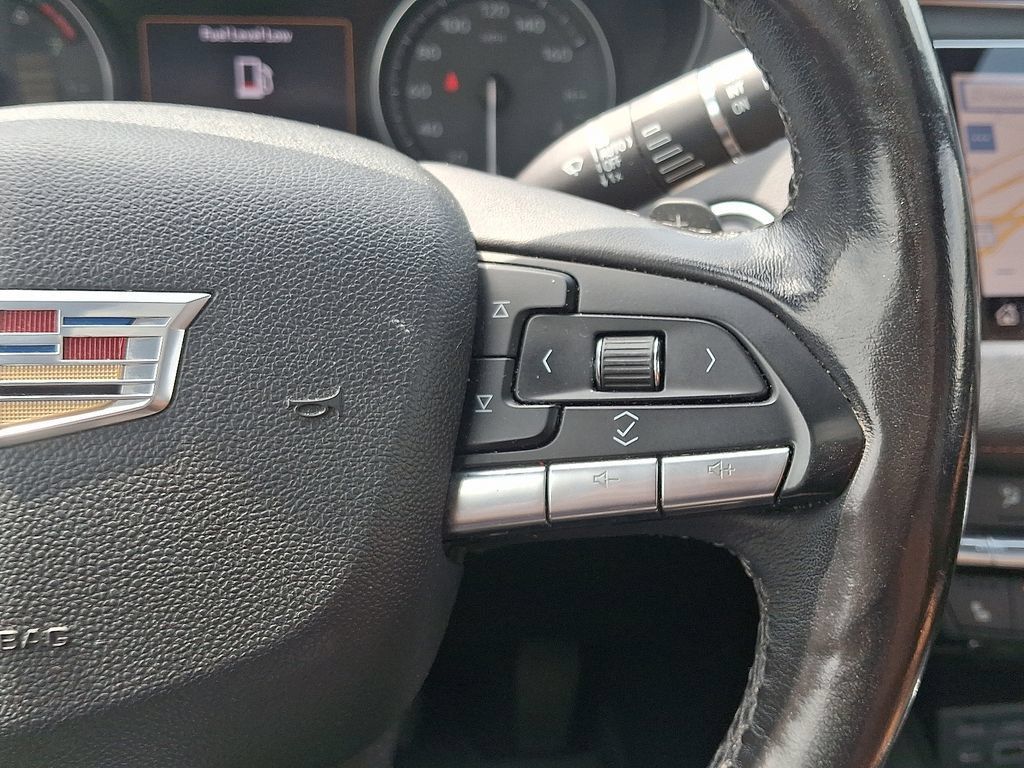 Used 2020 Cadillac XT4 Premium Luxury AWD/4WD image 22