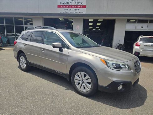Used 2016 Subaru Outback 2.5i Premium AWD/4WD image 17