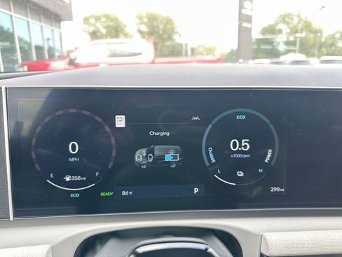 Used 2025 Hyundai Tucson SEL image 12