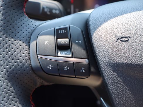 Used 2023 Ford Escape ST-Line image 16