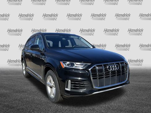 Used 2023 Audi Q7 3.0T Premium w/ Convenience Package image 2