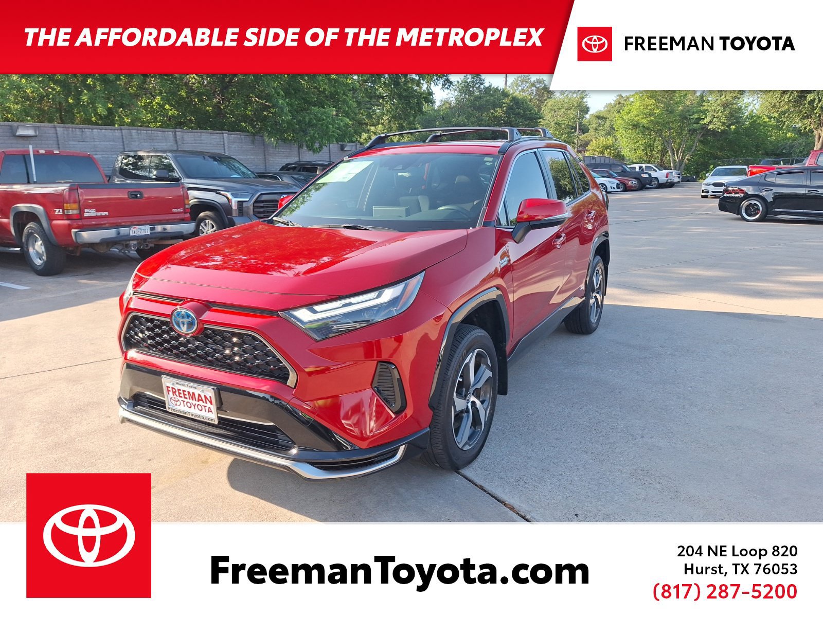 Used 2024 Toyota RAV4 SE w/ Weather & Moonroof Package AWD/4WD image 1