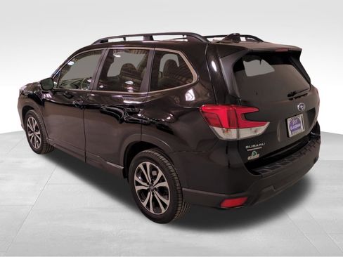 Used 2021 Subaru Forester Limited image 6