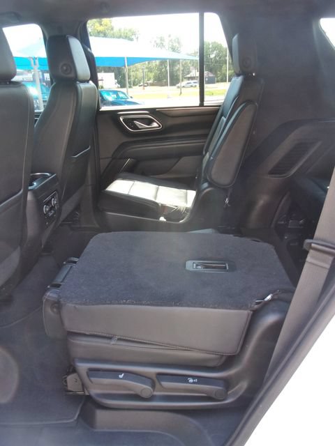 Used 2021 Chevrolet Tahoe Z71 w/ Luxury Package AWD/4WD image 28
