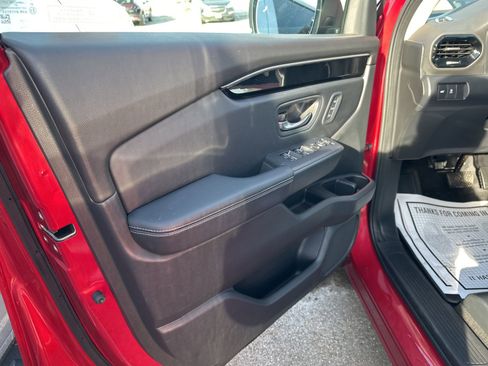 Used 2023 Honda Pilot Touring image 15