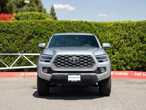 Used 2023 Toyota Tacoma TRD Off-Road w/ TRD Premium Off Road Package AWD/4WD image 2