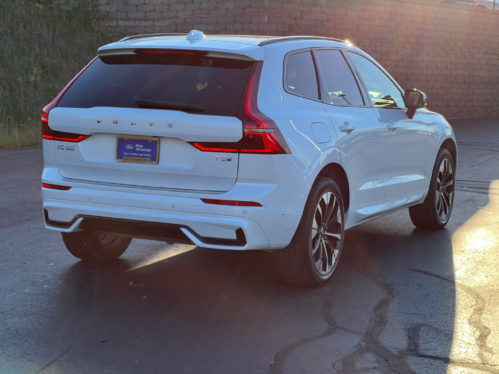 Used 2026 Volvo XC60 T8 Plus w/ Climate Package PRO AWD/4WD image 9