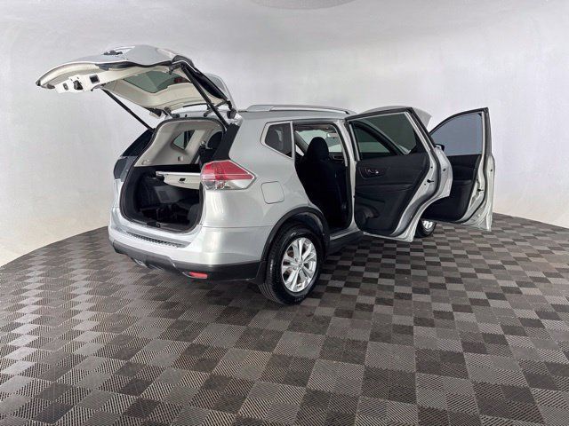 Used 2016 Nissan Rogue SV w/ SV Premium Package AWD/4WD image 15